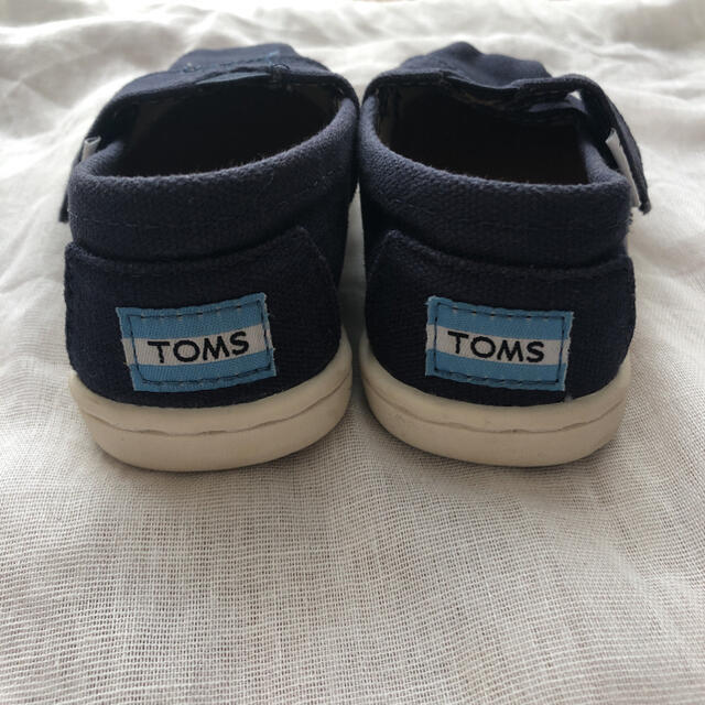 TOMS(トムズ)のTOMSトムススリッポン12.0 キッズ/ベビー/マタニティのベビー靴/シューズ(~14cm)(スニーカー)の商品写真