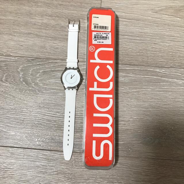 swatch(スウォッチ)のReiさん専用　swatch ホワイト腕時計 レディースのファッション小物(腕時計)の商品写真