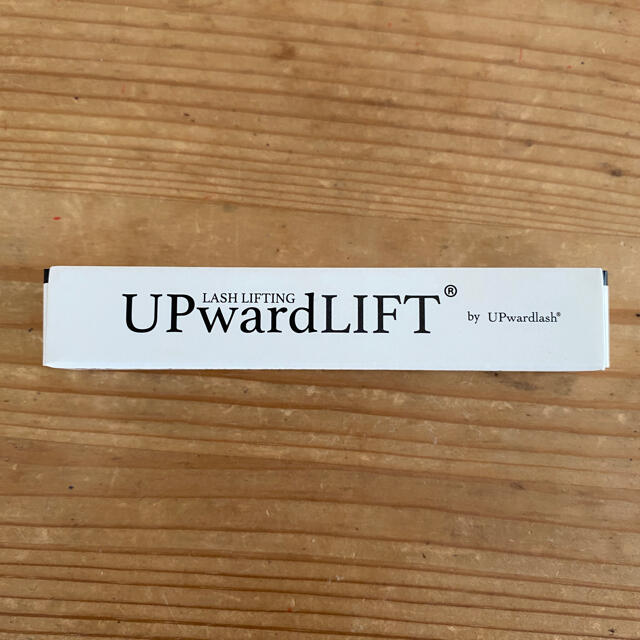 【未使用品】UP WardLIFT クリアグルー 5ml コスメ/美容のベースメイク/化粧品(つけまつげ)の商品写真