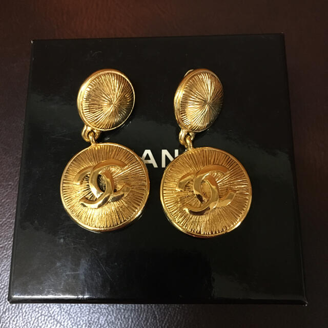 がありよく CHANEL ゴールド ヴィンテージの通販 by ゆゆま's shop ...