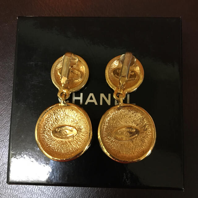 がありよく CHANEL ゴールド ヴィンテージの通販 by ゆゆま's shop ...
