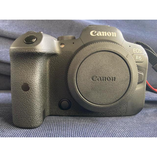 【美品】Canon EOS R6 互換バッテリー&ストラップ付きスマホ/家電/カメラ