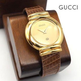 グッチ(Gucci)の《希少》GUCCI 腕時計 ゴールド レザー スイスメイド オールドグッチ(腕時計)