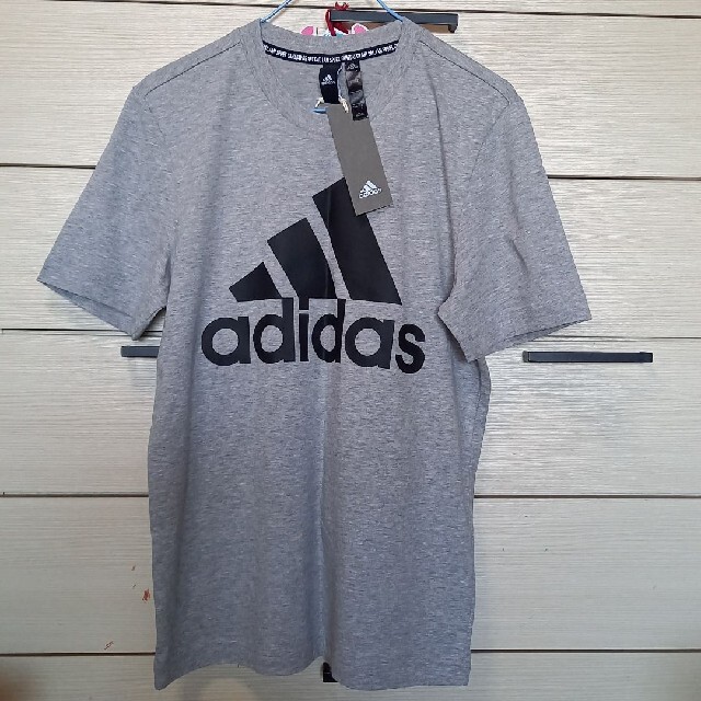 adidas(アディダス)の【新品】アディダス Tシャツ メンズのトップス(Tシャツ/カットソー(半袖/袖なし))の商品写真