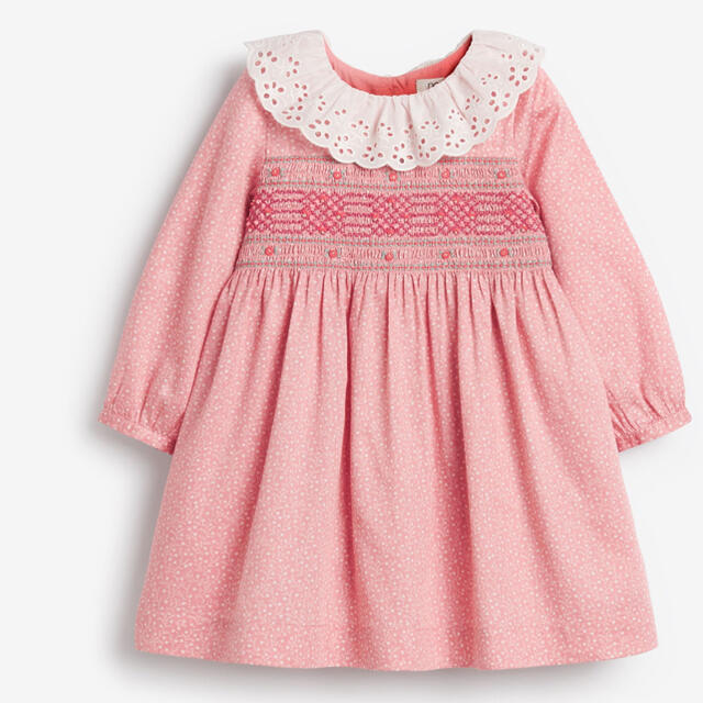 NEXT(ネクスト)の【新品】Pink Ditsy シャーリングコットンワンピース（ガールズ） キッズ/ベビー/マタニティのベビー服(~85cm)(ワンピース)の商品写真