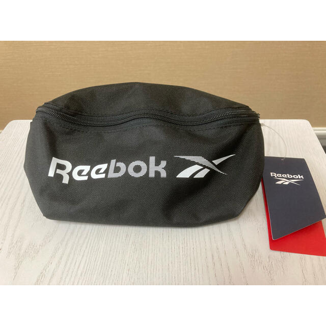 Reebok(リーボック)のリーボック　ボディバック　ショルダーバッグ　reebok レディースのバッグ(ショルダーバッグ)の商品写真