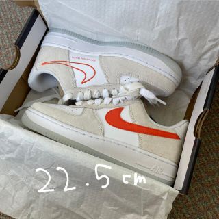 ナイキ(NIKE)の新品・希少 : NIKE Air Force 1 '07SE ウィメンズジュース(スニーカー)