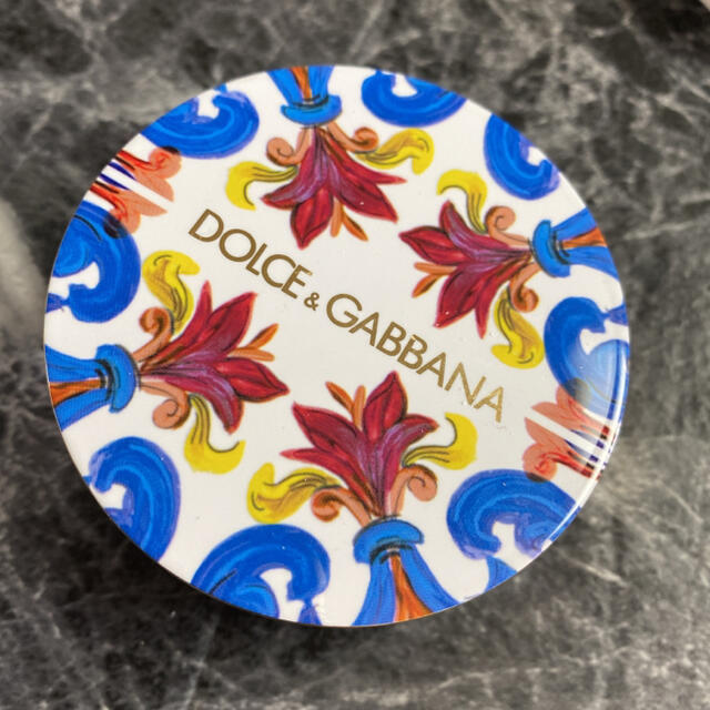 DOLCE&GABBANA(ドルチェアンドガッバーナ)のDOLCE&GABBANA フェイスパウダー コスメ/美容のベースメイク/化粧品(フェイスパウダー)の商品写真