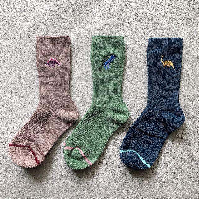 こどもビームス(コドモビームス)のdinosaur socks 3set キッズ/ベビー/マタニティのこども用ファッション小物(靴下/タイツ)の商品写真