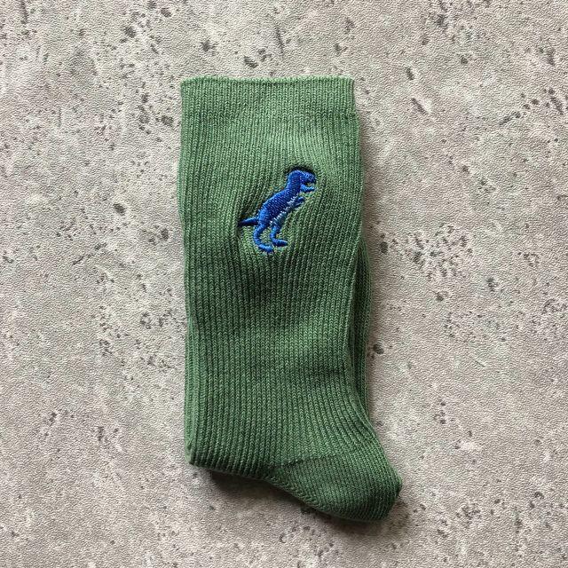 こどもビームス(コドモビームス)のdinosaur socks 3set キッズ/ベビー/マタニティのこども用ファッション小物(靴下/タイツ)の商品写真