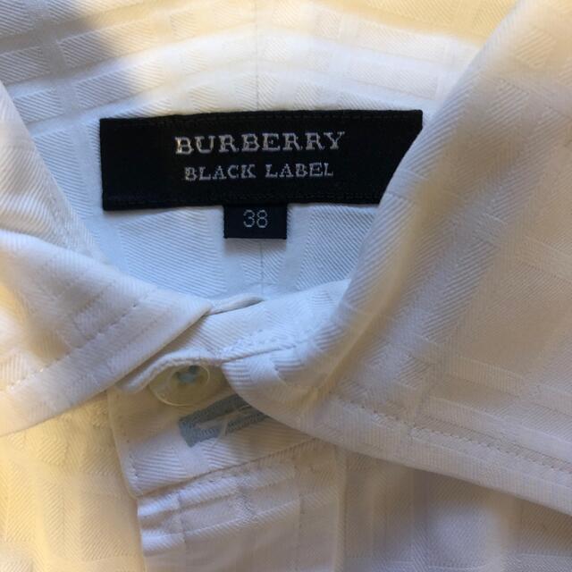 BURBERRY BLACK LABEL(バーバリーブラックレーベル)のBURBERRY BLACK LABEL 白シャツ サイズ38  メンズのトップス(シャツ)の商品写真