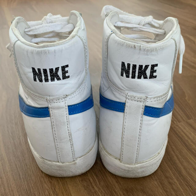 NIKE(ナイキ)のNIKE SB ブレーザー 25cm 白×青 メンズの靴/シューズ(スニーカー)の商品写真