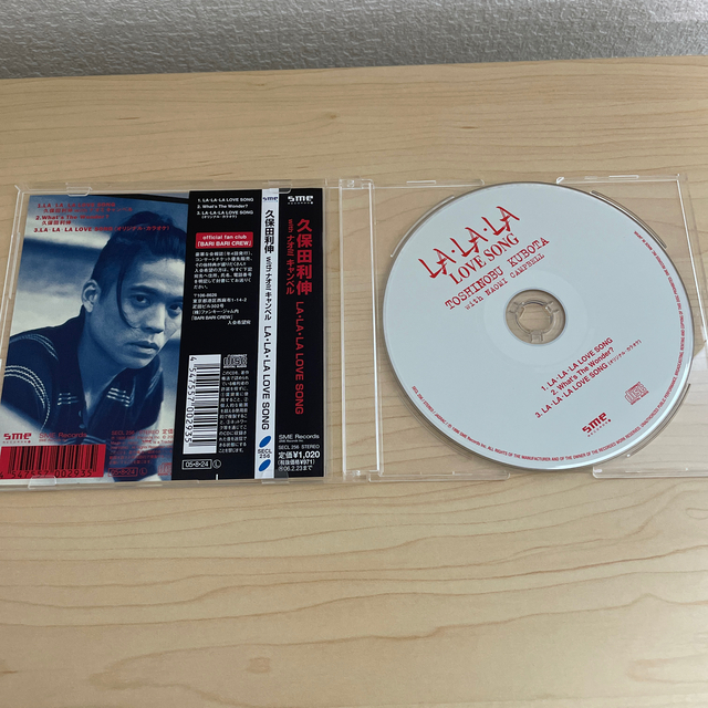 久保田利伸　LA・LA・LA LOVE SONG エンタメ/ホビーのCD(ポップス/ロック(邦楽))の商品写真
