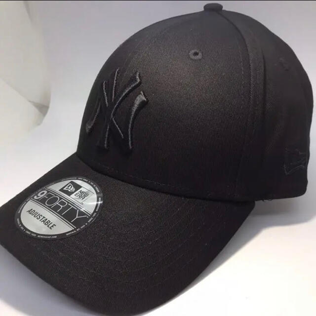 NEW ERA(ニューエラー)のニューエラ キャップ NY ヤンキース 黒 オールブラック ブラック メンズの帽子(キャップ)の商品写真