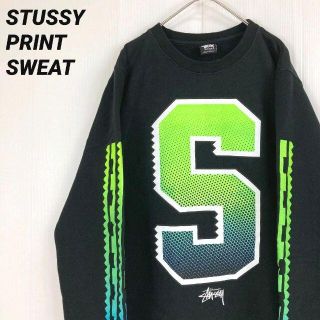 ステューシー(STUSSY)の【ユニセックス古着】STUSSYステューシープリント刺繍スウェットスエット　黒(スウェット)