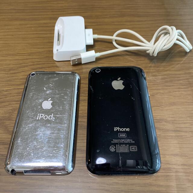 iPhone 3GS 32 GB 中古　のみ スマホ/家電/カメラのスマートフォン/携帯電話(スマートフォン本体)の商品写真