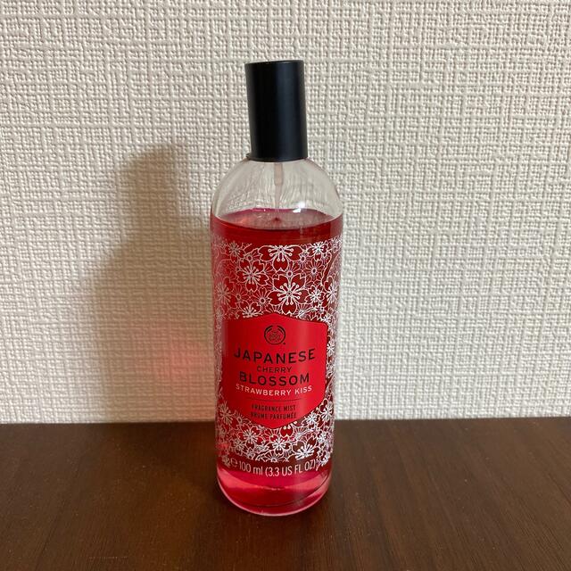 THE BODY SHOP(ザボディショップ)のボディショップ　フレグランススプレー　ストロベリーキス コスメ/美容の香水(香水(女性用))の商品写真