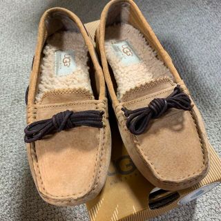 アグ(UGG)のUGG Meena アグ ムートン ボア ローファー 革靴 ベージュ 22.0(スリッポン/モカシン)