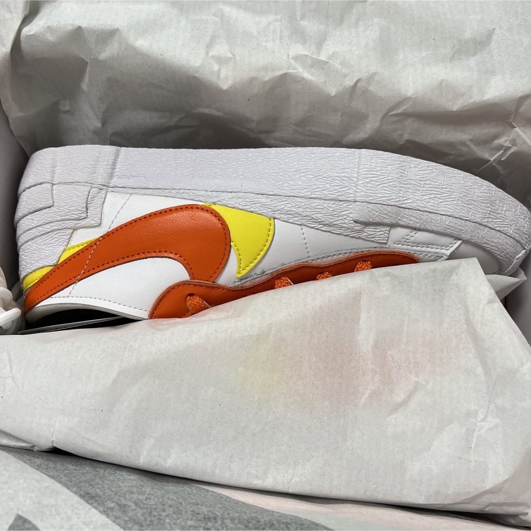 NIKE(ナイキ)のnike sacai blazer low magma orange 27.5 メンズの靴/シューズ(スニーカー)の商品写真