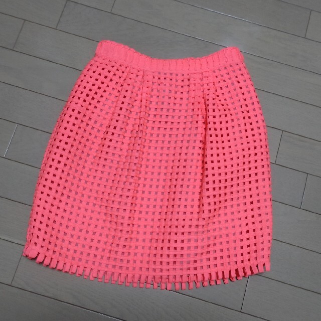 SHIPS(シップス)の[新品·未使用]SHIPS 格子柄 ピンク スカート レディースのスカート(ひざ丈スカート)の商品写真