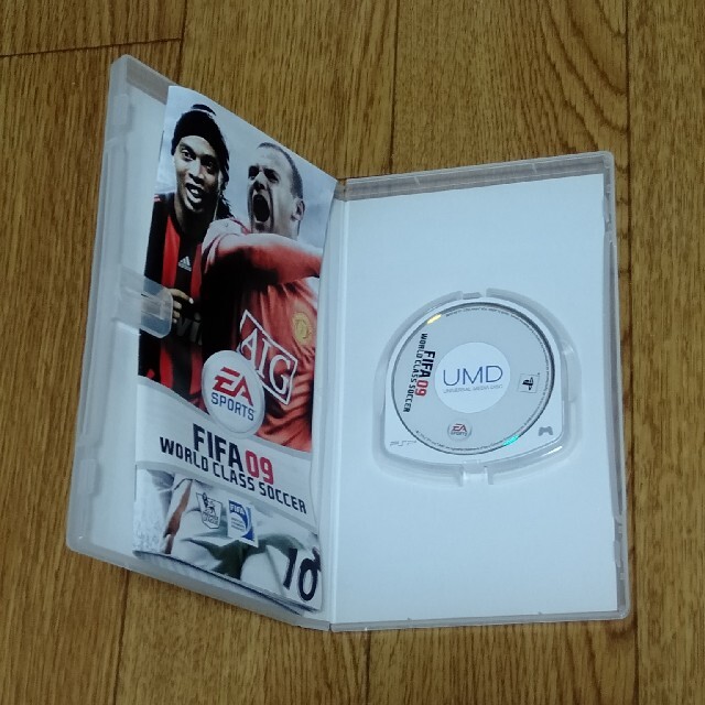 PlayStation Portable(プレイステーションポータブル)のFIFA 09 ワールドクラス サッカー PSP エンタメ/ホビーのゲームソフト/ゲーム機本体(携帯用ゲームソフト)の商品写真