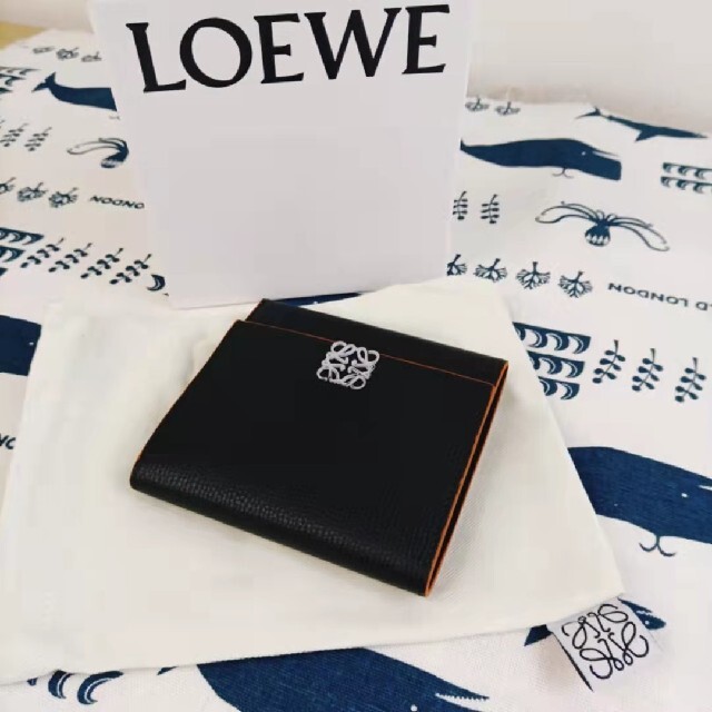 LOEWE(ロエベ)のロエベ 財布 メンズのファッション小物(折り財布)の商品写真