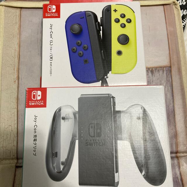 Switch Joy-Con ネオンイエロー　ブルー＋充電グリップ　セット