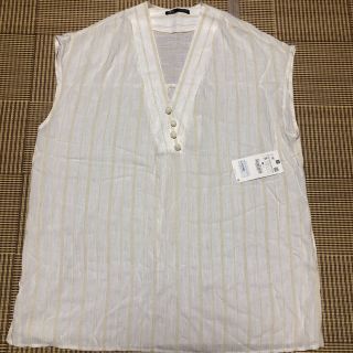 ザラ(ZARA)のZARA トップス　新品(シャツ/ブラウス(半袖/袖なし))