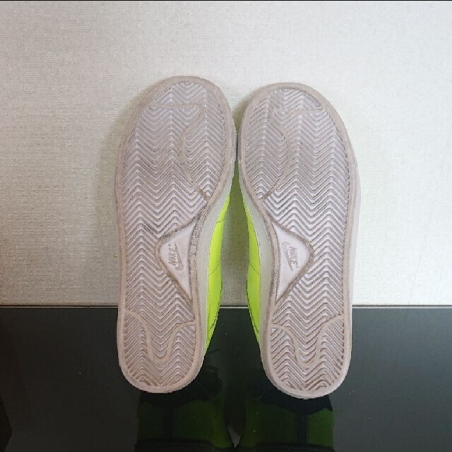 Supreme(シュプリーム)のNIKE SB × Supreme TENNIS CLASSIC メンズの靴/シューズ(スニーカー)の商品写真