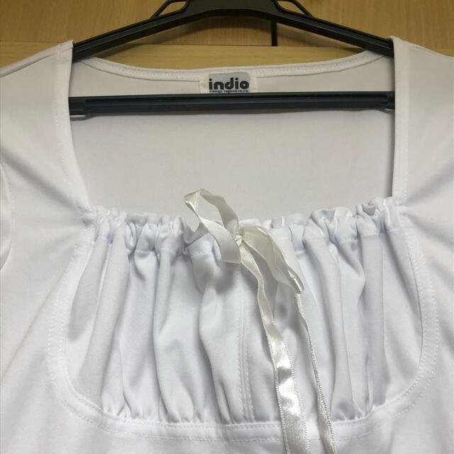 indio(インディオ)のカットソー　白色　indio  きれいめ レディースのトップス(Tシャツ(半袖/袖なし))の商品写真