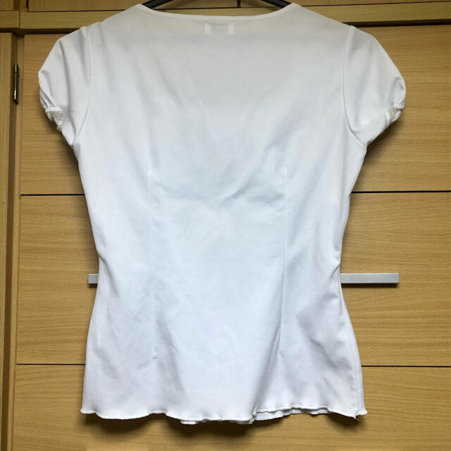 indio(インディオ)のカットソー　白色　indio  きれいめ レディースのトップス(Tシャツ(半袖/袖なし))の商品写真