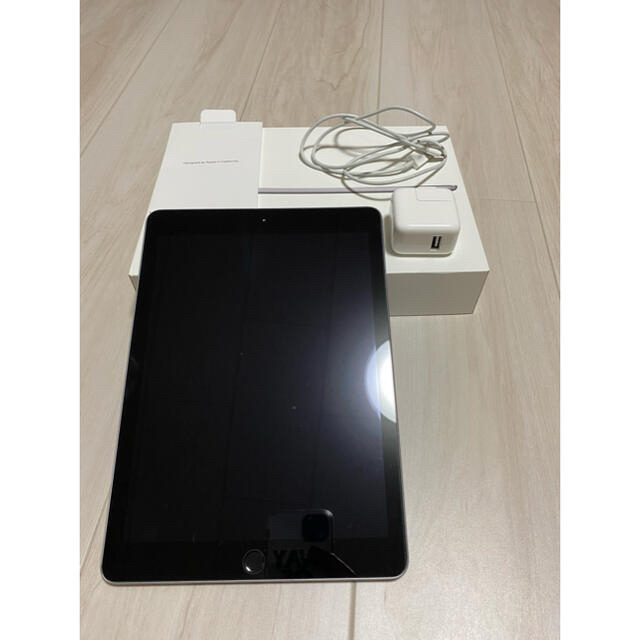 iPad(6th Generation) Wi-Fi  Space Gray