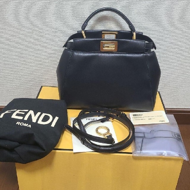 フェンディ FENDI ピーカブー ミニ ブラック