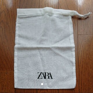 ザラ(ZARA)の【新品未使用】ZARA   巾着袋♡(ショップ袋)