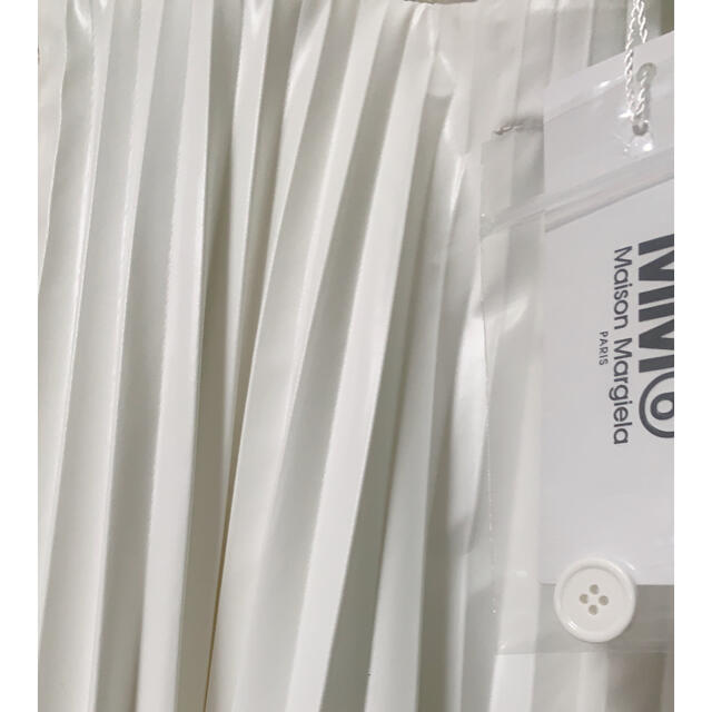 Maison Martin Margiela(マルタンマルジェラ)のmm6 マルジェラ　ロングスカート白 レディースのスカート(ロングスカート)の商品写真