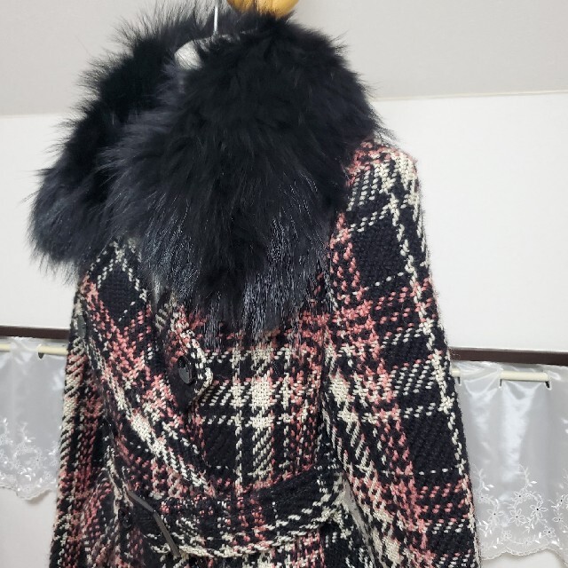 毛皮/ファーコートPinky&Dianne　タヌキのファーの可愛いコート