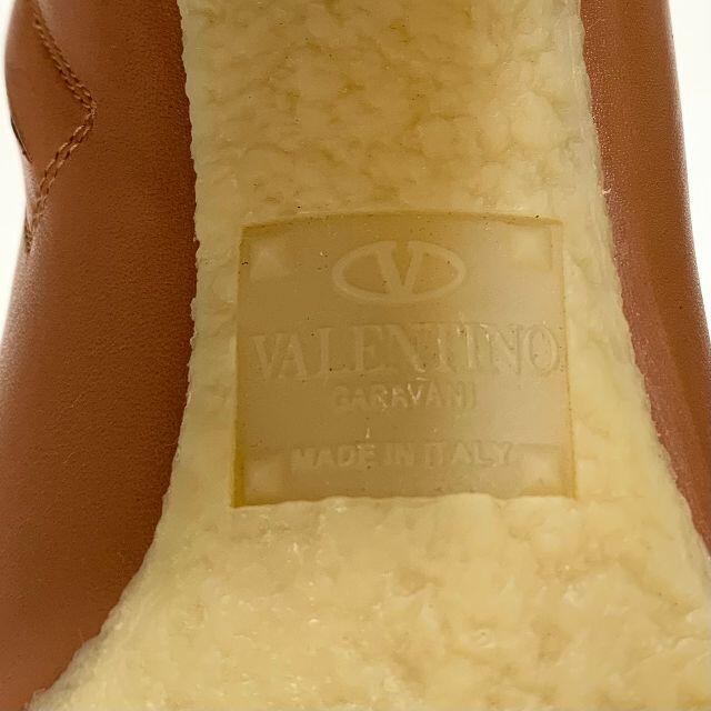VALENTINO(ヴァレンティノ)の2799 ヴァレンティノ レザー ロックスタッズ ロングブーツ ブラウン レディースの靴/シューズ(ブーツ)の商品写真