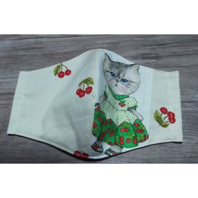 美品 handmade ♡ フリルスカートにゃんことさくらんぼのピアス ピアス ...