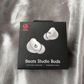 ビーツバイドクタードレ(Beats by Dr Dre)のbeats studio buds ホワイト(ヘッドフォン/イヤフォン)