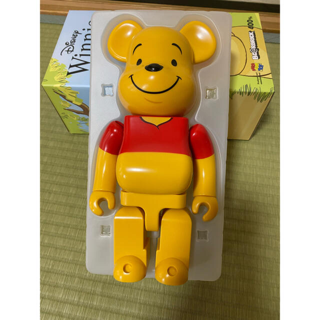 ベアブリック　B﻿E@RBRICK 400% クマのプーさんフィギュア