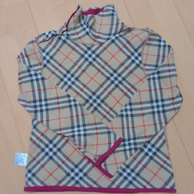 BURBERRY(バーバリー)のBURBERRY LONDON（子供用）ロンT キッズ/ベビー/マタニティのキッズ服女の子用(90cm~)(Tシャツ/カットソー)の商品写真