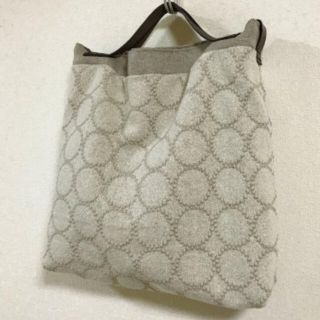 ミナペルホネン(mina perhonen)のInstagram人気作家様　ミナペルホネン  タンバリン　ぺったんこバッグ(ハンドバッグ)