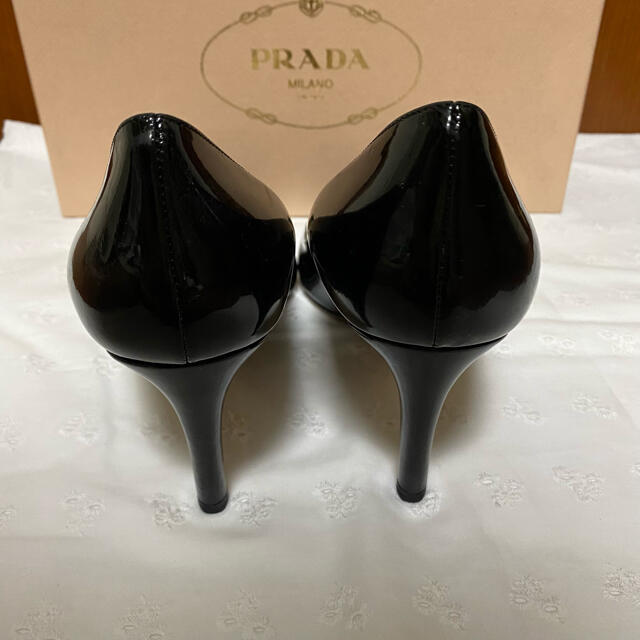 PRADA(プラダ)の【専用】PRADA プラダ エナメル パンプス ピンヒール ストラップ レディースの靴/シューズ(ハイヒール/パンプス)の商品写真