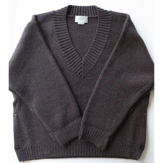 サンシー(SUNSEA)のyoke  5G MILANO RIB V-NECK KNIT(ニット/セーター)