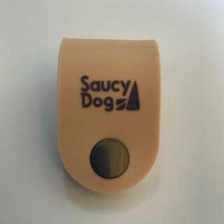 Saucy Dog コードホルダー ベージュ(ミュージシャン)