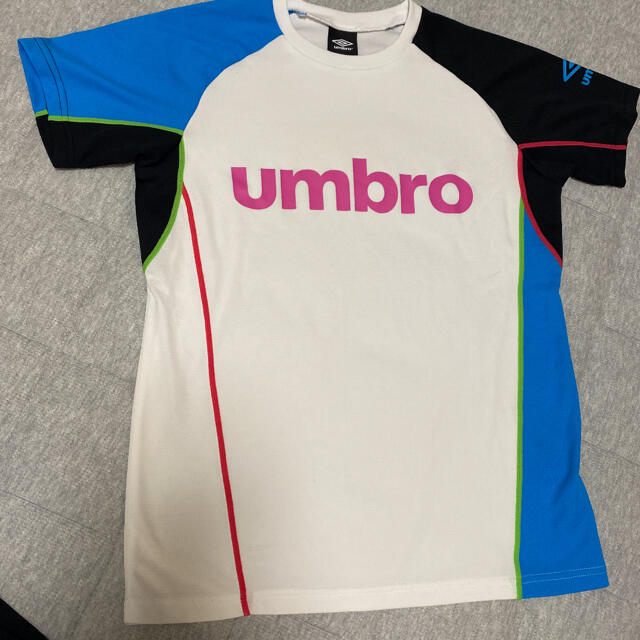 UMBRO(アンブロ)のアンブロ　ウエアセット　Ｓ スポーツ/アウトドアのサッカー/フットサル(ウェア)の商品写真