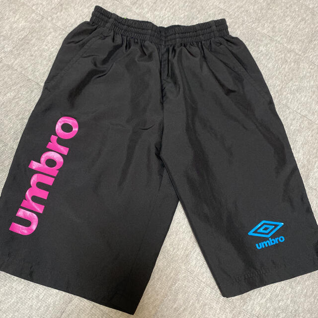 UMBRO(アンブロ)のアンブロ　ウエアセット　Ｓ スポーツ/アウトドアのサッカー/フットサル(ウェア)の商品写真