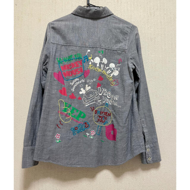 Disney(ディズニー)の美品☆Disney☆デニムシャツ☆デニムジャケット☆mickey☆minnie レディースのトップス(シャツ/ブラウス(長袖/七分))の商品写真