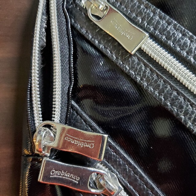 Orobianco(オロビアンコ)のオロビアンコ 斜めがけ ショルダーバッグ 中古 メンズのバッグ(ショルダーバッグ)の商品写真