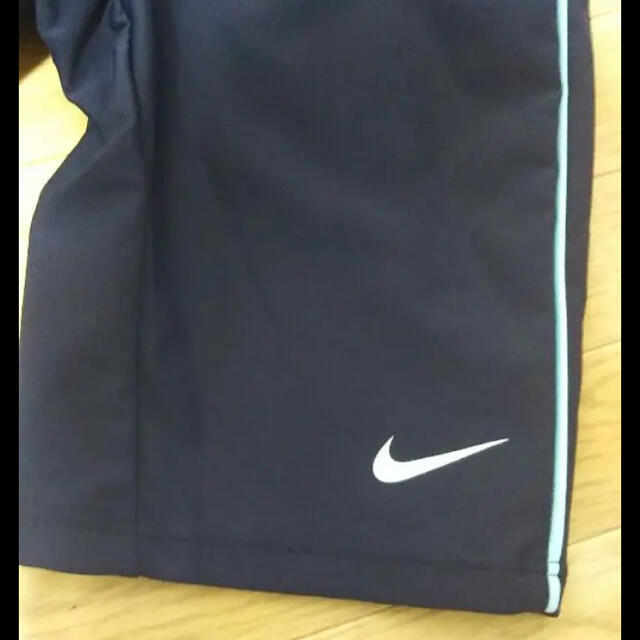 NIKE(ナイキ)のNIKE ナイキ　新品　水着　タンキニ　150 ネイビー　スクール水着　競泳 キッズ/ベビー/マタニティのキッズ服女の子用(90cm~)(水着)の商品写真